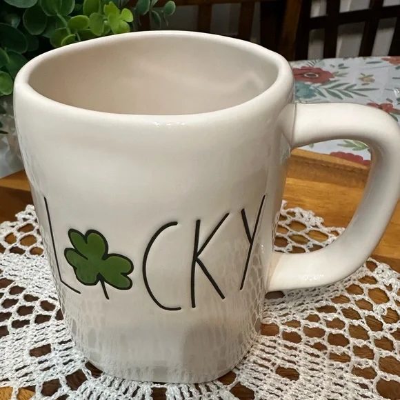 Beautiful ceramic “L🍀CKY” coffee mug - Picture 8 of 9